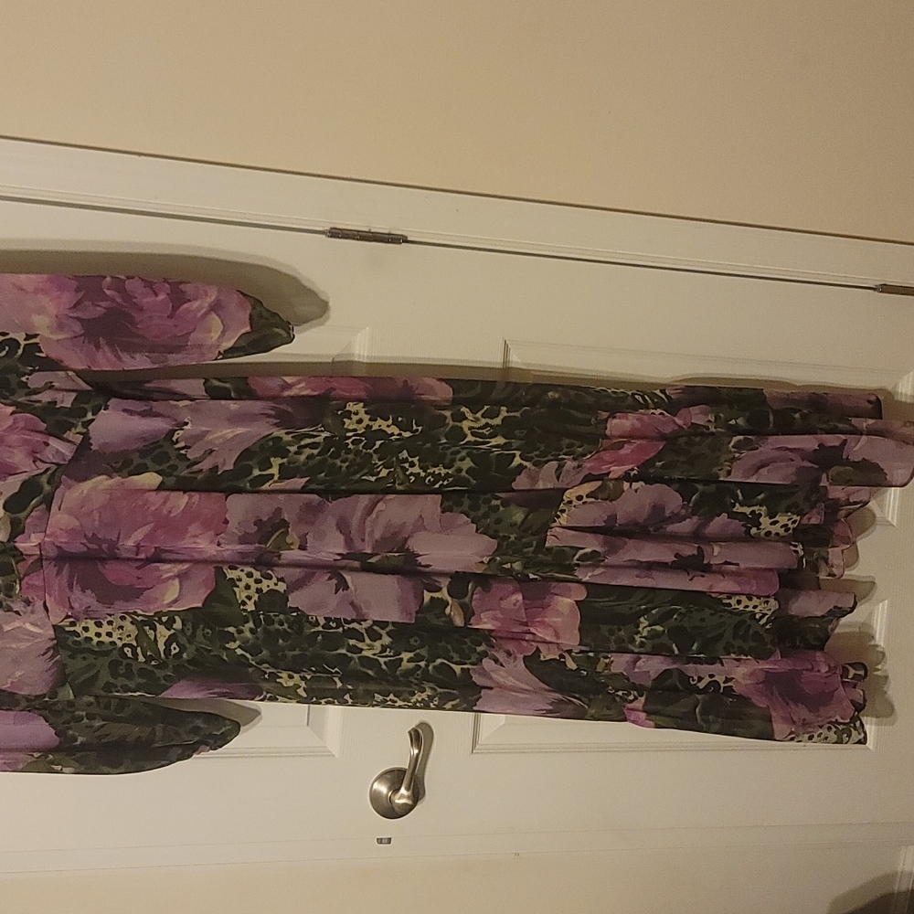 Women's floral dress by Julian Taylor Size 16 - Picture 2 of 6